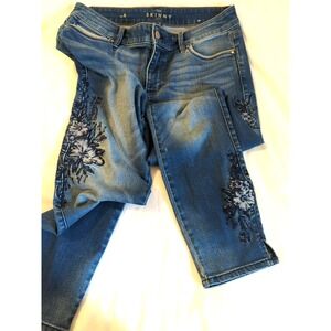 White House Black Market Jeans Women 6 The Skinny Crop Floral Embroidered Boho